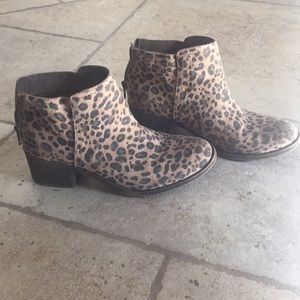 Billabong Cheetah Booties
